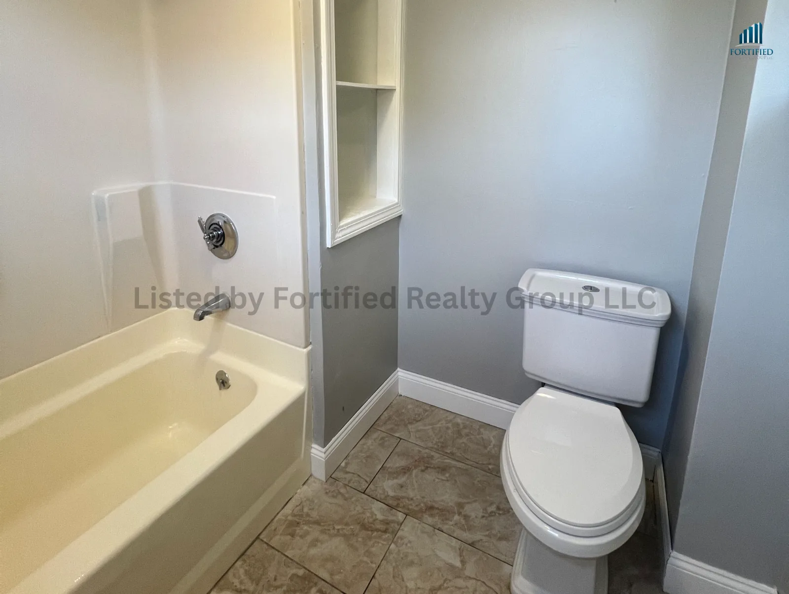 Bathroom — 265 Middle St #2, Fall River MA