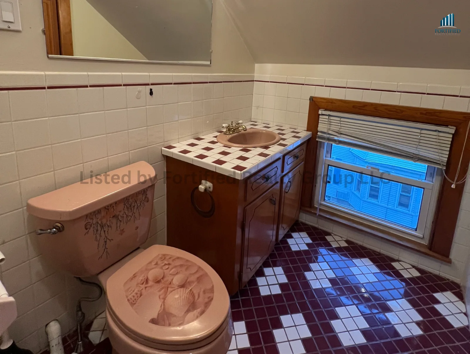 Bathroom — 455 Middle St #Apt 3, Fall River MA