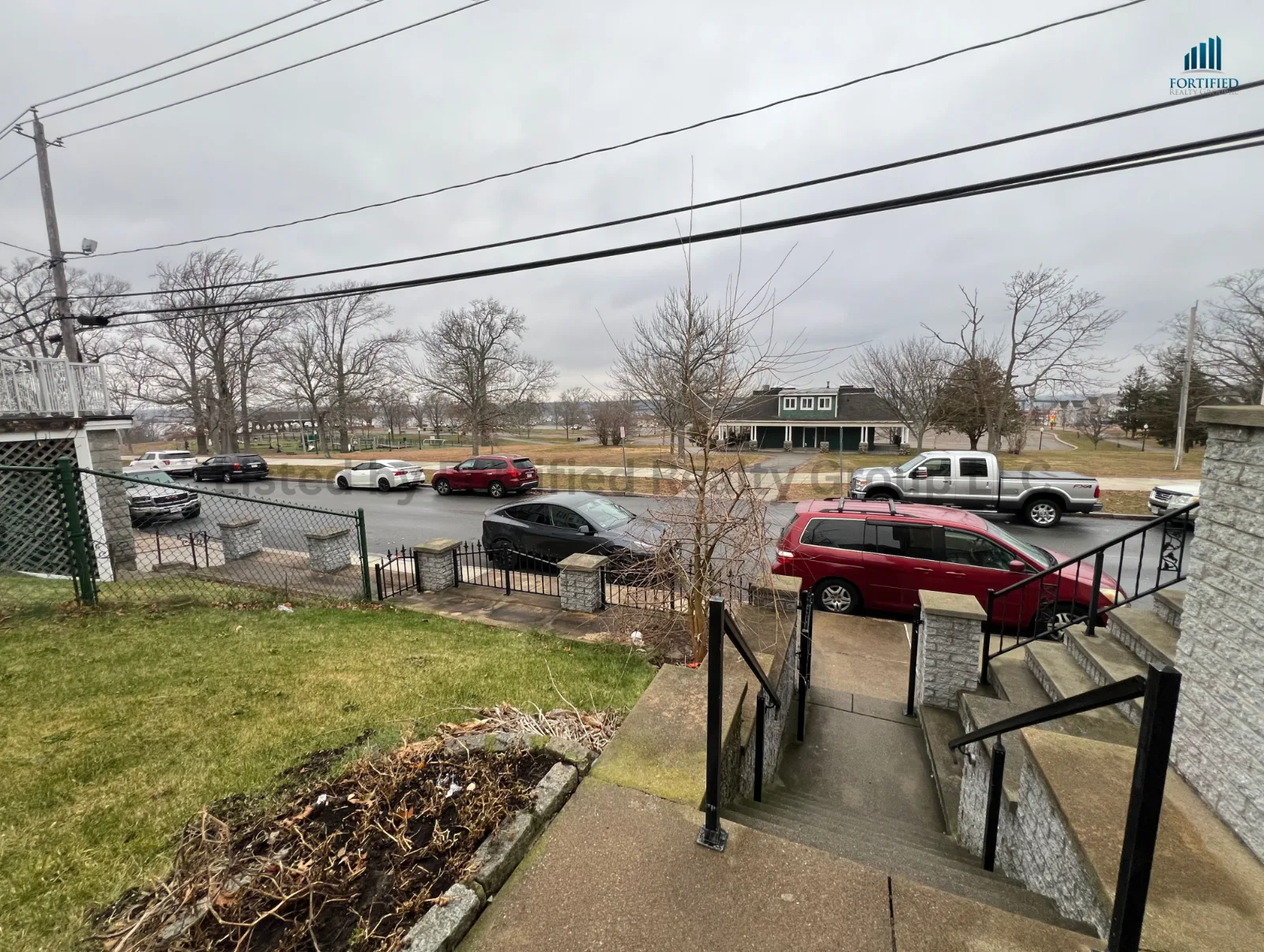 Exterior — 455 Middle St #Apt 3, Fall River MA