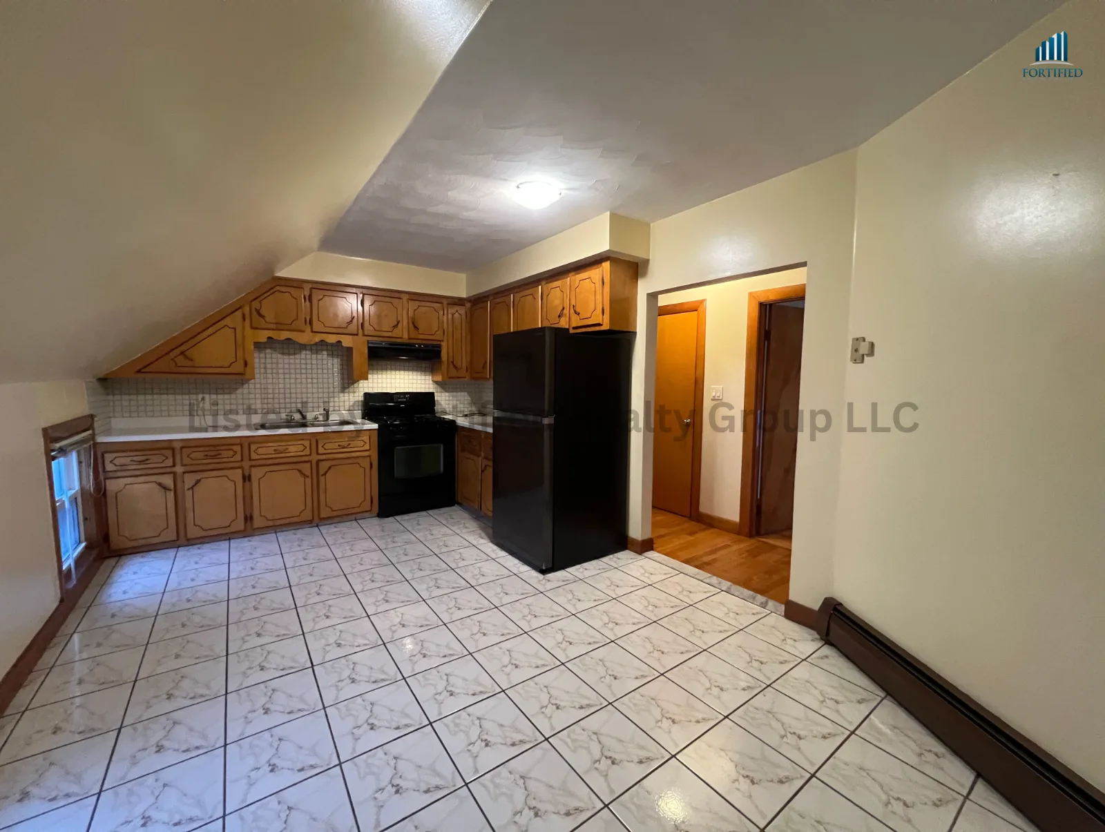 Kitchen — 455 Middle St #Apt 3, Fall River MA