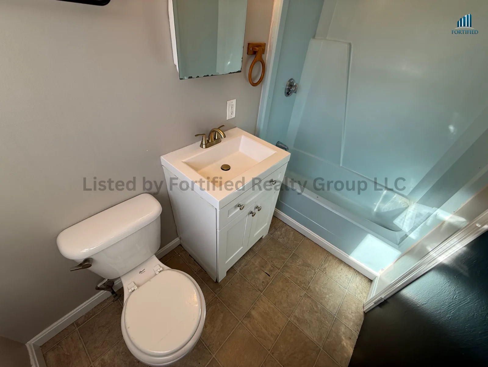Bathroom — 77 Massasoit St #2R, Fall River MA