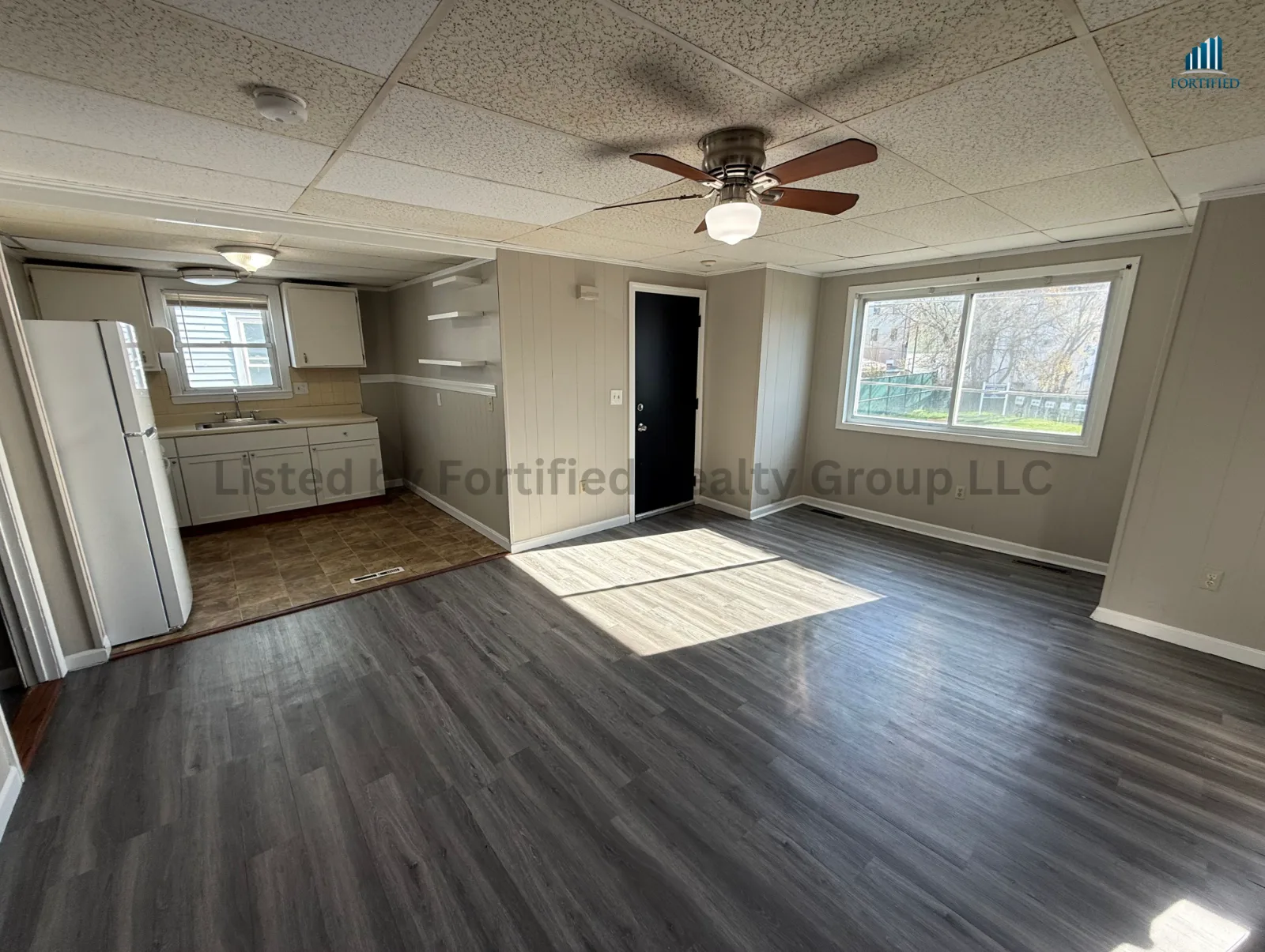 77 Massasoit St, Apt 2R, Fall River, MA 02726 — hero photo